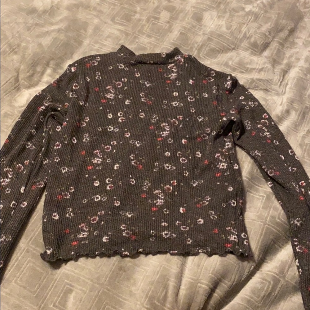 Flower long sleeve crop top